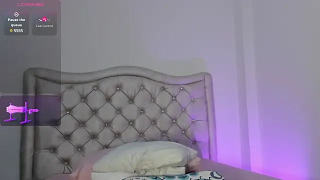 Kloemoretti online show from February 2025 11:53:01 AM