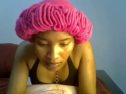 cute-alexis online show from November 2025 01:22:01 PM