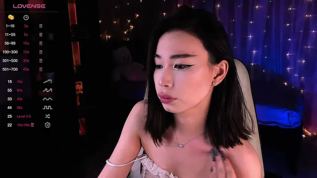 Snapshot of sensualily chatting on December 2024 05:54:02 PM sensualily online show from December 2024 05:54:02 PM