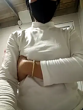 YunLem online show from February 2025 02:41:01 AM