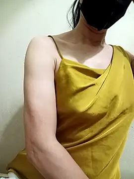 YunLem online show from March 2025 12:48:01 PM