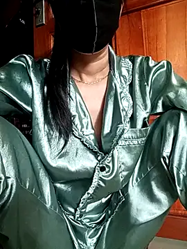 YunLem online show from March 2025 01:13:01 AM