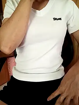 YunLem online show from October 2025 01:59:02 AM