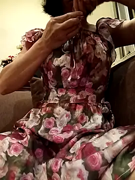 YunLem online show from April 2026 01:32:02 PM