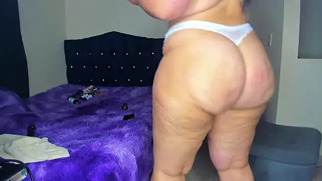 scarlet tommy online show from March 2025 11:09:02 PM