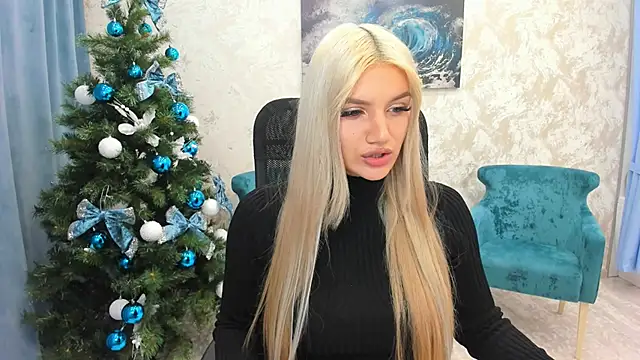 Snapshot of SelenaeMoore chatting on December 2024 07:24:02 PM SelenaeMoore online show from December 2024 07:24:02 PM