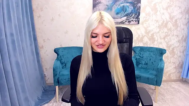 Snapshot of SelenaeMoore chatting on January 2025 08:02:02 PM SelenaeMoore online show from January 2025 08:02:02 PM