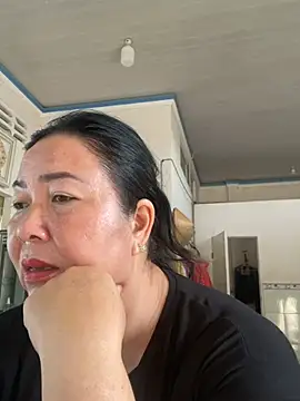 Snapshot of NDith chatting on February 2025 12:32:02 AM NDith online show from February 2025 12:32:02 AM