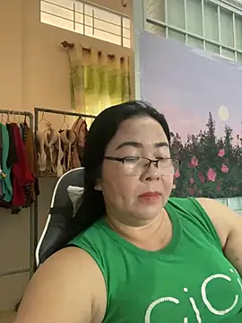 Snapshot of NDith chatting on February 2025 10:51:01 AM NDith online show from February 2025 10:51:01 AM