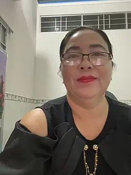 Snapshot of NDith chatting on February 2025 12:13:01 PM NDith online show from February 2025 12:13:01 PM