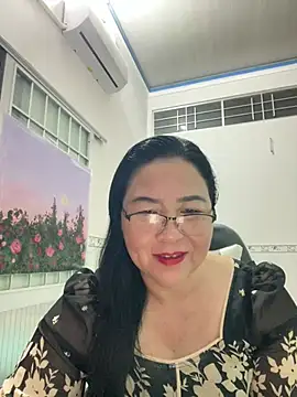 Snapshot of NDith chatting on March 2025 09:43:02 PM NDith online show from March 2025 09:43:02 PM