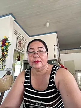 Snapshot of NDith chatting on March 2025 12:07:02 AM NDith online show from March 2025 12:07:02 AM