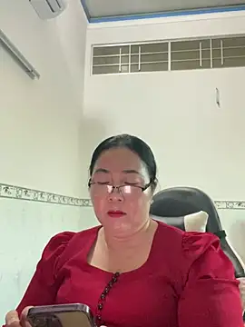 Snapshot of NDith chatting on March 2025 10:52:01 AM NDith online show from March 2025 10:52:01 AM