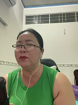 Snapshot of NDith chatting on March 2025 01:57:02 PM NDith online show from March 2025 01:57:02 PM