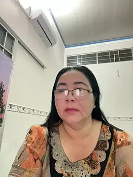 Snapshot of NDith chatting on March 2025 10:28:02 PM NDith online show from March 2025 10:28:02 PM