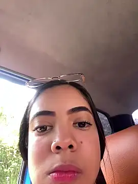 NAUGHTY LITTLE 18 online show from February 2026 04:08:01 PM