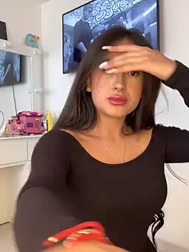 Snapshot of ArianaRouss chatting on December 2024 08:55:01 PM ArianaRouss online show from December 2024 08:55:01 PM