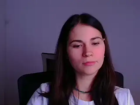 Snapshot of Loon_Amore chatting on December 2024 11:02:01 PM Loon Amore online show from December 2024 11:02:01 PM