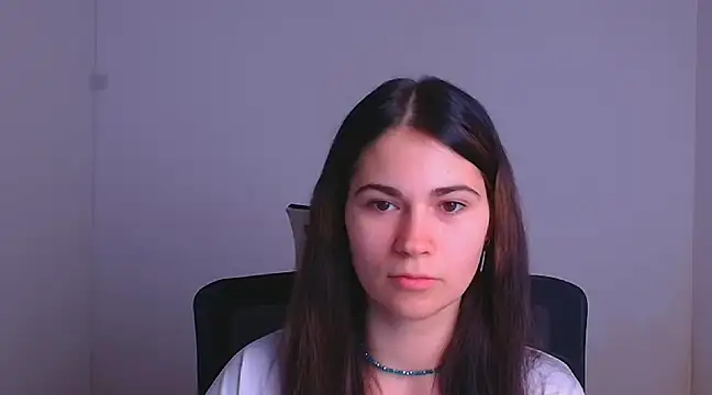 Snapshot of Loon_Amore chatting on December 2024 07:07:02 PM Loon Amore online show from December 2024 07:07:02 PM