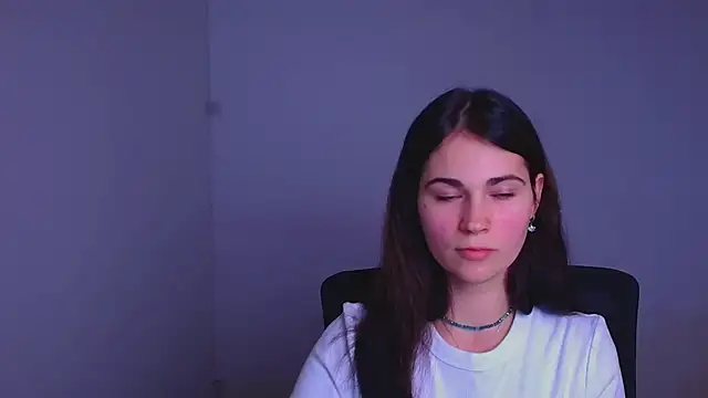 Snapshot of Loon_Amore chatting on December 2024 07:37:02 PM Loon Amore online show from December 2024 07:37:02 PM