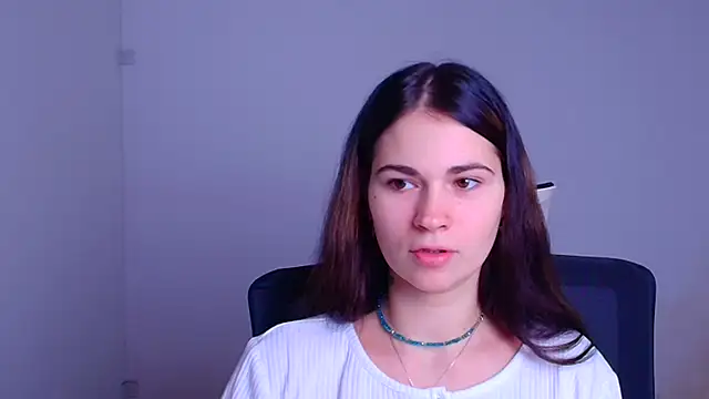 Snapshot of Loon_Amore chatting on December 2024 07:07:01 PM Loon Amore online show from December 2024 07:07:01 PM