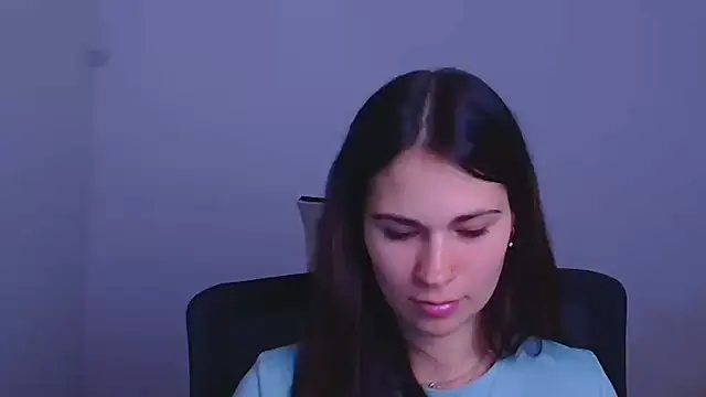 Snapshot of Loon_Amore chatting on December 2024 07:27:02 PM Loon Amore online show from December 2024 07:27:02 PM