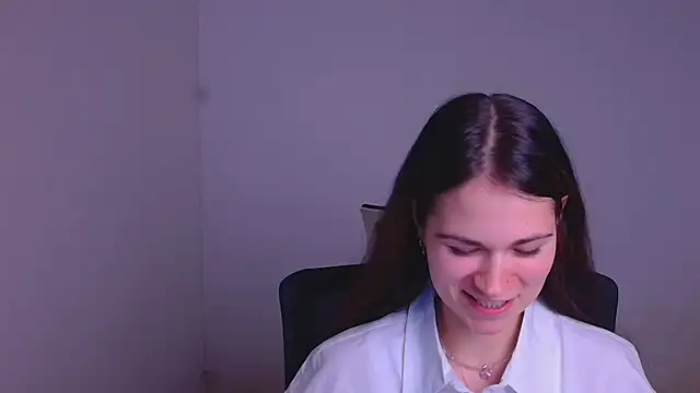 Snapshot of Loon_Amore chatting on December 2024 10:23:02 PM Loon Amore online show from December 2024 10:23:02 PM