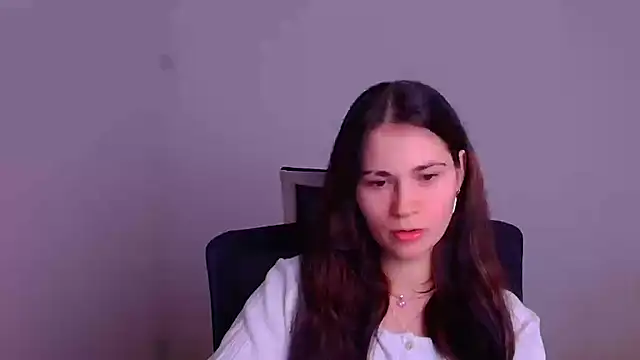 Snapshot of Loon_Amore chatting on January 2025 07:38:01 PM Loon Amore online show from January 2025 07:38:01 PM