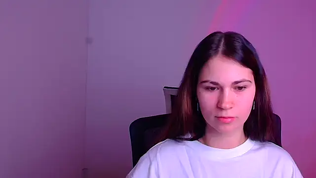 Snapshot of Loon_Amore chatting on January 2025 07:58:02 PM Loon Amore online show from January 2025 07:58:02 PM