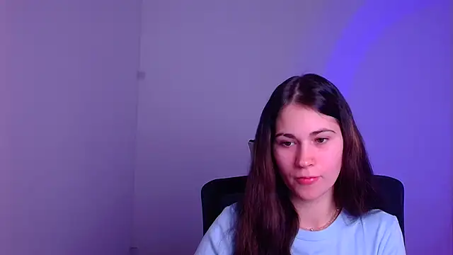 Snapshot of Loon_Amore chatting on January 2025 07:47:02 PM Loon Amore online show from January 2025 07:47:02 PM