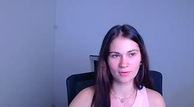 Snapshot of Loon_Amore chatting on January 2025 10:22:01 PM Loon Amore online show from January 2025 10:22:01 PM