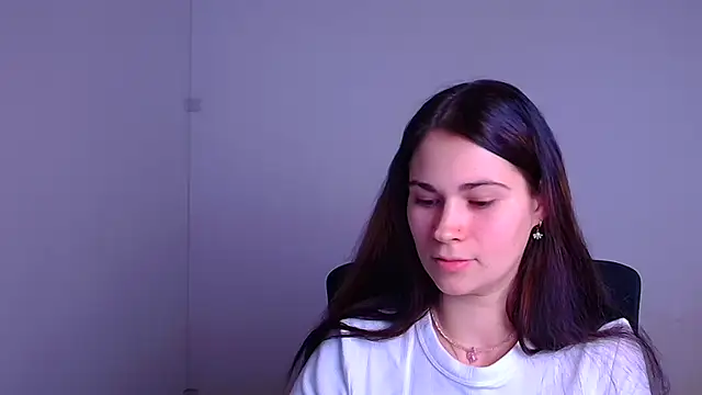 Snapshot of Loon_Amore chatting on January 2025 07:35:01 PM Loon Amore online show from January 2025 07:35:01 PM