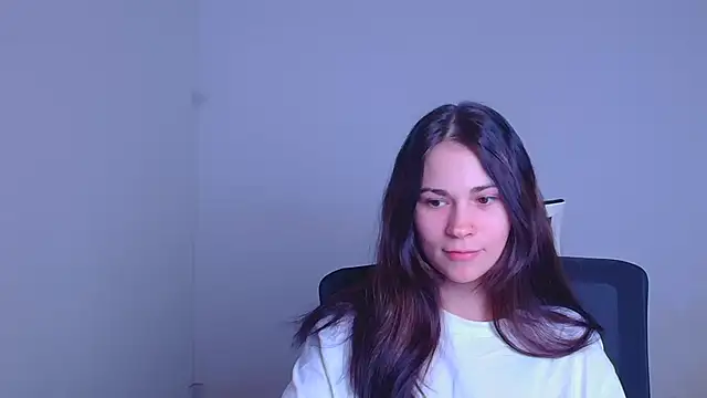 Snapshot of Loon_Amore chatting on January 2025 07:32:02 PM Loon Amore online show from January 2025 07:32:02 PM