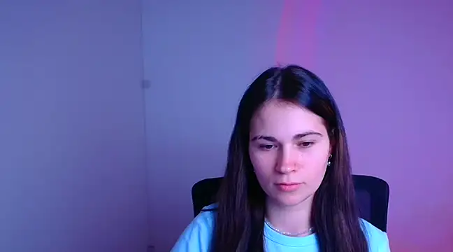 Snapshot of Loon_Amore chatting on February 2025 10:34:02 PM Loon Amore online show from February 2025 10:34:02 PM