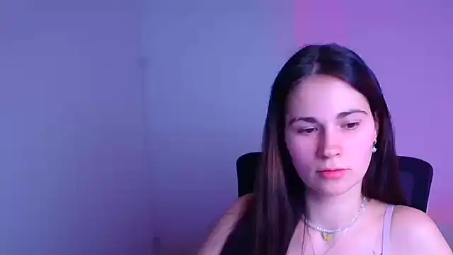 Snapshot of Loon_Amore chatting on February 2025 11:17:01 PM Loon Amore online show from February 2025 11:17:01 PM