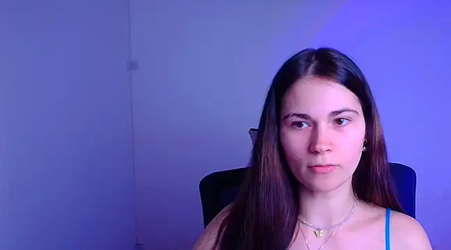 Snapshot of Loon_Amore chatting on February 2025 07:38:01 PM Loon Amore online show from February 2025 07:38:01 PM