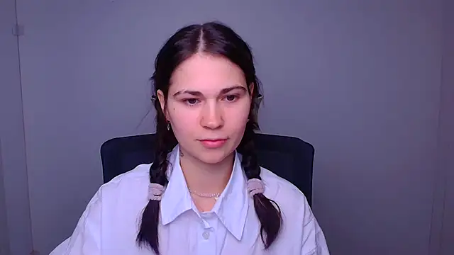 Snapshot of Loon_Amore chatting on February 2025 08:02:02 PM Loon Amore online show from February 2025 08:02:02 PM