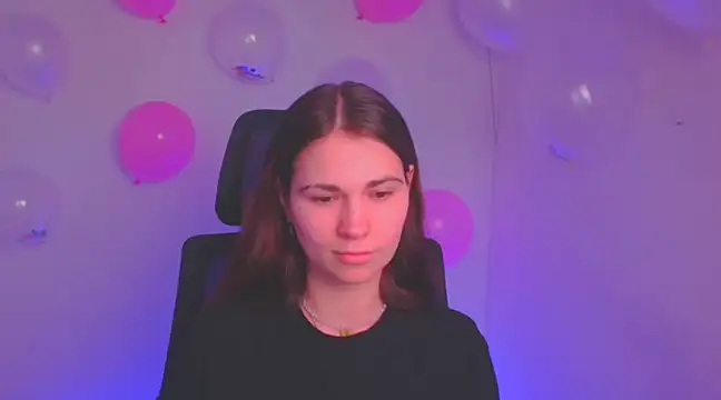 Snapshot of Loon_Amore chatting on February 2025 08:13:02 PM Loon Amore online show from February 2025 08:13:02 PM