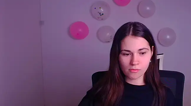 Snapshot of Loon_Amore chatting on February 2025 07:38:01 PM Loon Amore online show from February 2025 07:38:01 PM