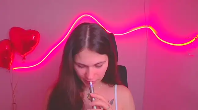 Snapshot of Loon_Amore chatting on February 2025 08:09:02 PM Loon Amore online show from February 2025 08:09:02 PM