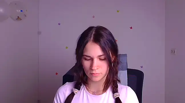 Snapshot of Loon_Amore chatting on March 2025 10:59:01 PM Loon Amore online show from March 2025 10:59:01 PM