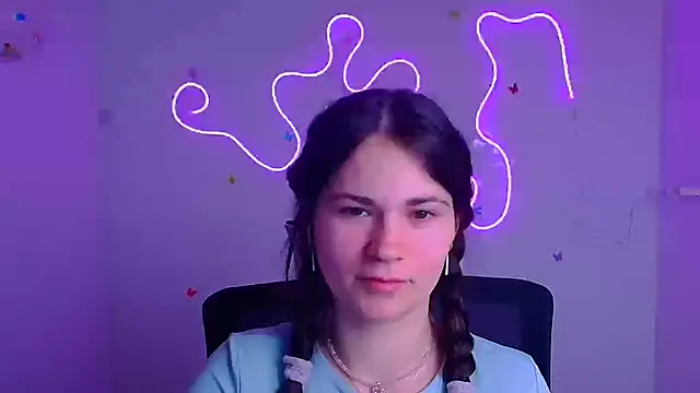 Snapshot of Loon_Amore chatting on March 2025 08:27:02 PM Loon Amore online show from March 2025 08:27:02 PM