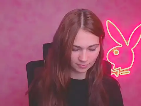 Snapshot of Loon_Amore chatting on September 2025 06:13:01 AM Loon Amore online show from September 2025 06:13:01 AM