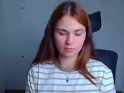 Snapshot of Loon_Amore chatting on October 2025 06:44:01 AM Loon Amore online show from October 2025 06:44:01 AM