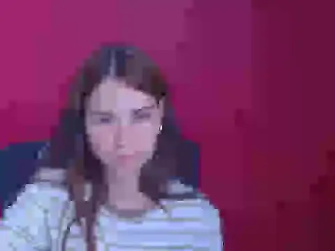 Snapshot of Loon_Amore chatting on October 2025 12:25:01 PM Loon Amore online show from October 2025 12:25:01 PM