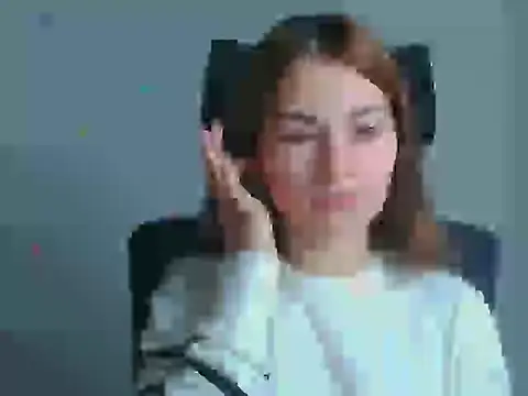 Snapshot of Loon_Amore chatting on October 2025 05:50:02 AM Loon Amore online show from October 2025 05:50:02 AM