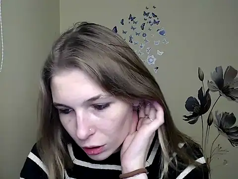 Snapshot of StrangerGi chatting on December 2024 07:10:01 PM StrangerGi online show from December 2024 07:10:01 PM