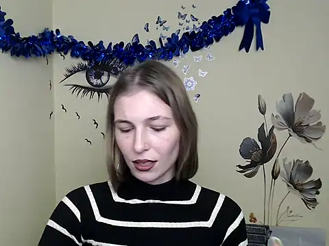 Snapshot of StrangerGi chatting on December 2024 04:21:01 PM StrangerGi online show from December 2024 04:21:01 PM