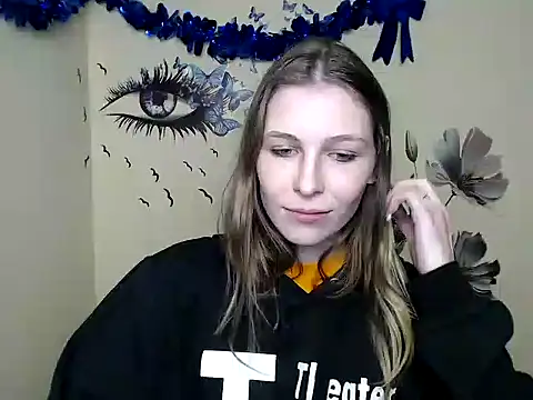 Snapshot of StrangerGi chatting on February 2025 04:24:02 PM StrangerGi online show from February 2025 04:24:02 PM
