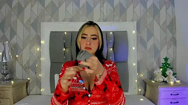 anais cooper online show from December 2024 11:44:01 AM